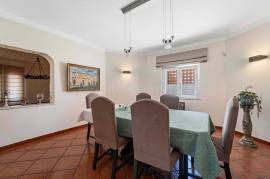 Vilamoura – 3-bedroom villa with basement and private pool