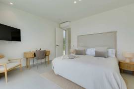 Santa Bárbara de Nexe – 3-bedroom villa with sea views