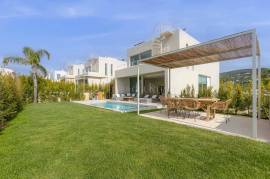 Santa Bárbara de Nexe – 3-bedroom villa with sea views