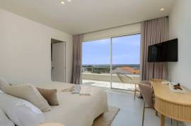 Santa Bárbara de Nexe – 3-bedroom villa with sea views
