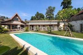 Stunning 3 Bedroom Villa in Kedungung, A Few Minutes to the Beach