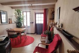 A Very Attractive Village House And Guest Cottage, Offering A Total Of 150 M2 Of Living Space, With A Courtyard And A French Terrace.