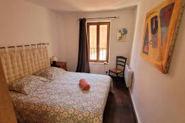 A Very Attractive Village House And Guest Cottage, Offering A Total Of 150 M2 Of Living Space, With A Courtyard And A French Terrace.