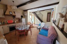 A Very Attractive Village House And Guest Cottage, Offering A Total Of 150 M2 Of Living Space, With A Courtyard And A French Terrace.