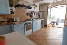 A Very Attractive Village House And Guest Cottage, Offering A Total Of 150 M2 Of Living Space, With A Courtyard And A French Terrace.