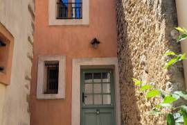 A Very Attractive Village House And Guest Cottage, Offering A Total Of 150 M2 Of Living Space, With A Courtyard And A French Terrace.