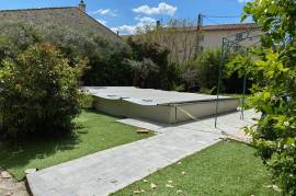 Pretty Winegrowers House With 6 Bedrooms, Large Convertible Loft, Lovely Terrace And Non Attached Garden With Pool.