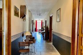 Pretty Winegrowers House With 6 Bedrooms, Large Convertible Loft, Lovely Terrace And Non Attached Garden With Pool.