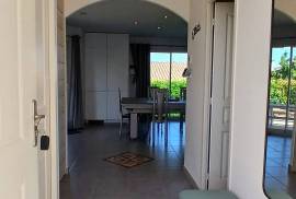 Charming Single Storey Villa With 4 Bedrooms And 2 Bathrooms On A Landscaped Plot Of 1026 M2 With Heated Pool, Garages And Summer Kitchen, In A Peaceful Setting.