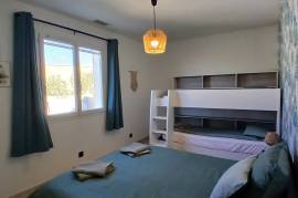 Charming Single Storey Villa With 4 Bedrooms And 2 Bathrooms On A Landscaped Plot Of 1026 M2 With Heated Pool, Garages And Summer Kitchen, In A Peaceful Setting.