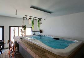 Magnificent Contemporary Villa With 220 M2 Of Living Space And Spa On 1570 M2 With Pool, Summer Kitchen And Peaceful Setting
