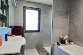 Magnificent Contemporary Villa With 220 M2 Of Living Space And Spa On 1570 M2 With Pool, Summer Kitchen And Peaceful Setting