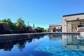 Magnificent Contemporary Villa With 220 M2 Of Living Space And Spa On 1570 M2 With Pool, Summer Kitchen And Peaceful Setting
