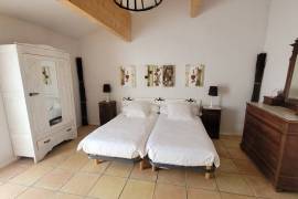 A Superb Property Nestled Amongst Olive Groves And Truffle Oaks, Offering 180 M2 Of Living Space Plus Two Gites.