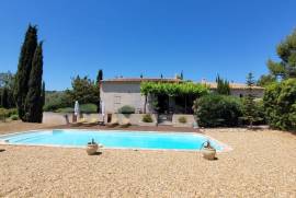 A Superb Property Nestled Amongst Olive Groves And Truffle Oaks, Offering 180 M2 Of Living Space Plus Two Gites.