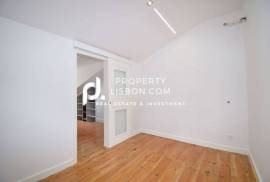 Lisbon River View T4/t3 Fully Renovated, Terrace Possible Lisbon River View T4/t3 Fully Renovated, Terrace Possible