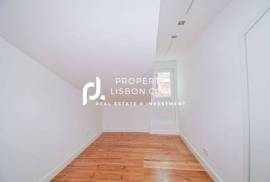 Lisbon River View T4/t3 Fully Renovated, Terrace Possible Lisbon River View T4/t3 Fully Renovated, Terrace Possible