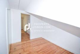 Lisbon River View T4/t3 Fully Renovated, Terrace Possible
