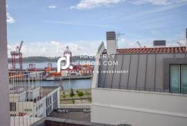 Lisbon River View T4/t3 Fully Renovated, Terrace Possible Lisbon River View T4/t3 Fully Renovated, Terrace Possible