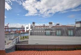 Lisbon River View T4/t3 Fully Renovated, Terrace Possible Lisbon River View T4/t3 Fully Renovated, Terrace Possible