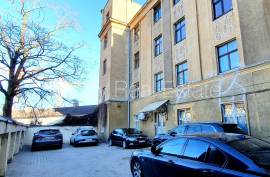 Apartment for rent in Riga, 132.00m2