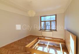 Apartment for rent in Riga, 132.00m2