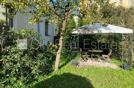 Detached house for rent in Riga, 260.00m2 Detached house for rent in Riga, 260.00m2