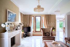 Detached house for sale in Riga, 447.00m2