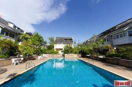 Prompak Place - Spacious Four Storey Three Bedroom House for Sale in the Heart of Thong Lo