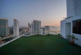 Stunning Top Floor Double-Storey Penthouse with Private Rooftop Pool and Full Sea Views Stunning Top Floor Double-Storey Penthouse with Private Rooftop Pool and Full Sea Views