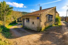 1 room, 30m2 House for sale in Saint chinian - 38 000 € *