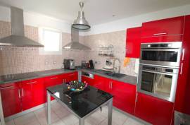 6 room, 120m2 Villa for sale in Margon - 315 000 € * 6 room, 120m2 Villa for sale in Margon - 315 000 € *