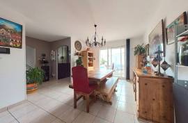 6 room, 120m2 Villa for sale in Margon - 315 000 € * 6 room, 120m2 Villa for sale in Margon - 315 000 € *