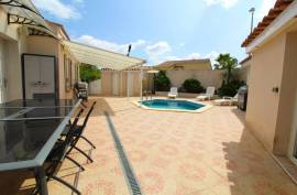 6 room, 120m2 Villa for sale in Margon - 315 000 € * 6 room, 120m2 Villa for sale in Margon - 315 000 € *