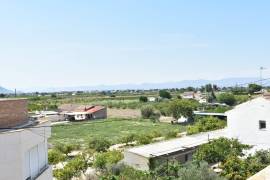 SPACIOUS 3 BEDROOM PROPRERTY WITH SOLARIUM AND GARAGE IN LAS HEREDADES SPACIOUS 3 BEDROOM PROPRERTY WITH SOLARIUM AND GARAGE IN LAS HEREDADES