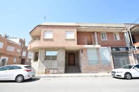 SPACIOUS 3 BEDROOM PROPRERTY WITH SOLARIUM AND GARAGE IN LAS HEREDADES SPACIOUS 3 BEDROOM PROPRERTY WITH SOLARIUM AND GARAGE IN LAS HEREDADES