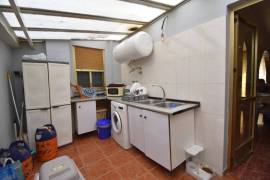 SPACIOUS 3 BEDROOM PROPRERTY WITH SOLARIUM AND GARAGE IN LAS HEREDADES SPACIOUS 3 BEDROOM PROPRERTY WITH SOLARIUM AND GARAGE IN LAS HEREDADES