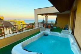 Ático de lujo en el complejo Porto Paradiso, Sveti Vlas