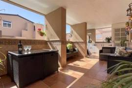 Stunning 2 bedroom apartment in Elliot's Battery, Gibraltar