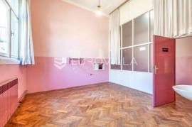 Zagreb, Donji Grad, commercial space 57 m² on the ground floor of a courtyard building