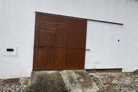Versatile Opportunity - Warehouse with 85 m² and Land with 357 m²
