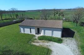 High Quality 2021 3 Bedroom Bungalow With Garden On 2085m2 - €212765