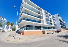 Luxury 3 Bedroom Annual Rental with River View in Portimão