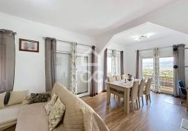 Villa with paronomic views of the countryside, with garden and terrace