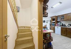 Villa with paronomic views of the countryside, with garden and terrace