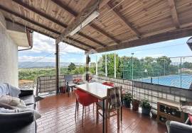 Villa with paronomic views of the countryside, with garden and terrace