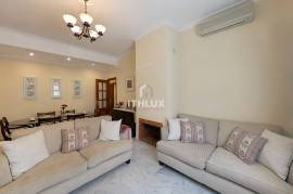 IMPECCABLE TOWNHOUSE IN UMBRETE, WITH TWO PATIOS, FIREPLACE AND SPECTACULAR PRIVATE ROOF TERRACE