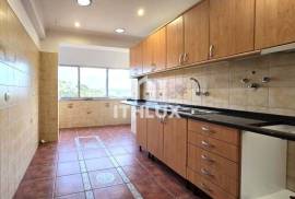 T2 with 97m² in Odivelas – Light, Space and Comfort T2 with 97m² in Odivelas – Light, Space and Comfort