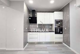 Renovated 1 bedroom apartment in the center of Amadora, next to the Station Renovated 1 bedroom apartment in the center of Amadora, next to the Station