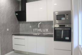 Renovated 1 bedroom apartment in the center of Amadora, next to the Station Renovated 1 bedroom apartment in the center of Amadora, next to the Station